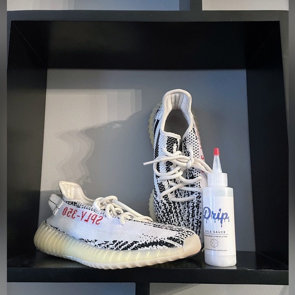 Yeezys zebra🦓